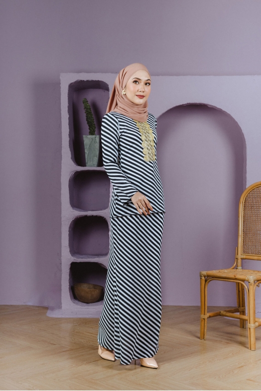 Chopra Ironless Kurung - blackwhite